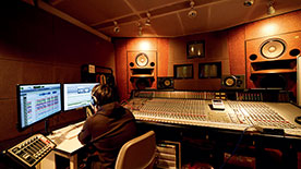 サウンドレコーディングスタジオ